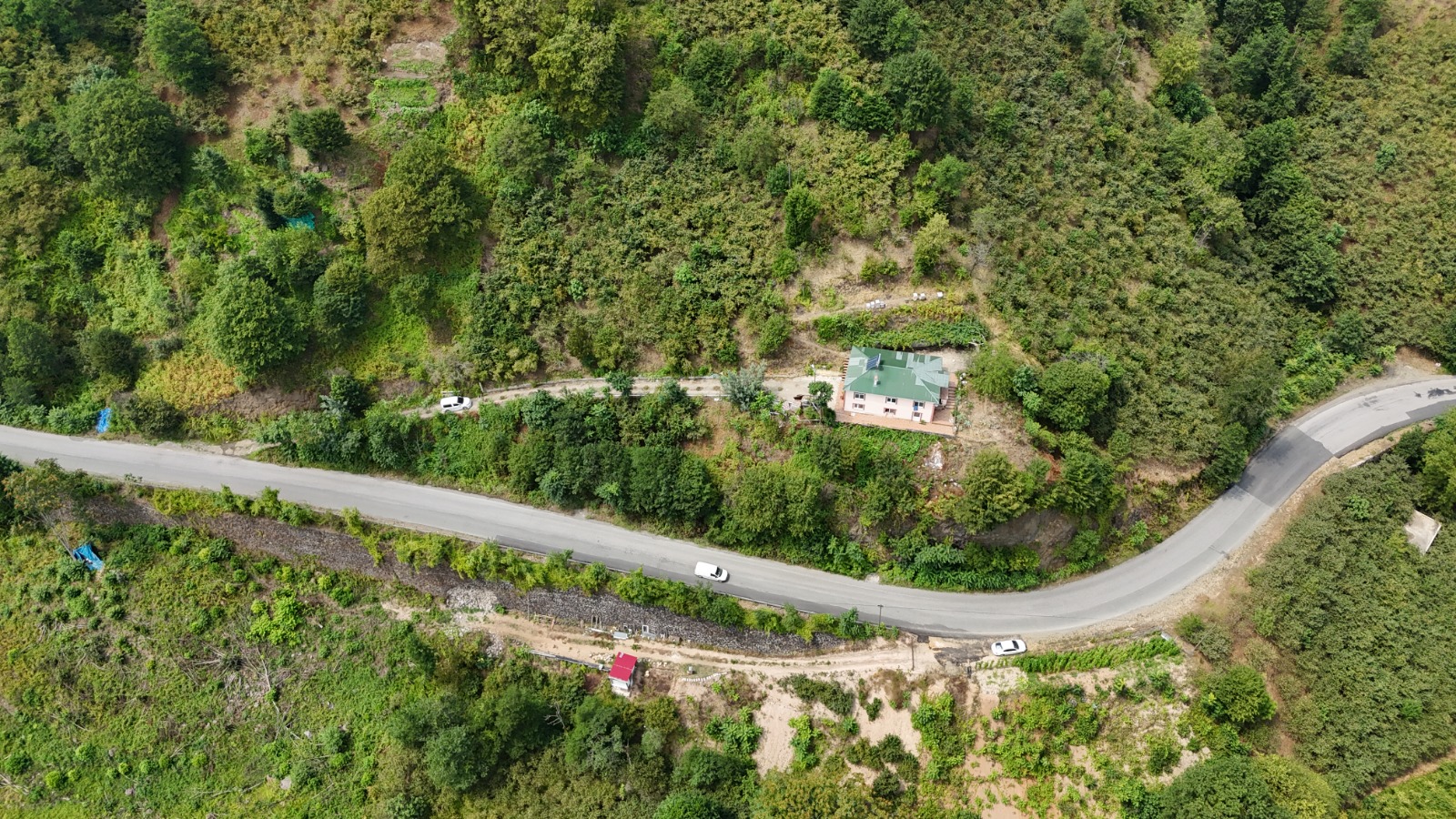 MABEL GAYRİMENKUL/BEŞİKDÜZÜ/ORGANİZE SANAYİ YOLUNDA SATILIK ARSA